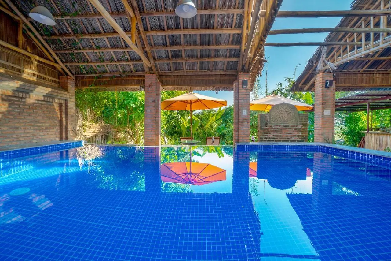 Calm House Hotel Hoi An 1