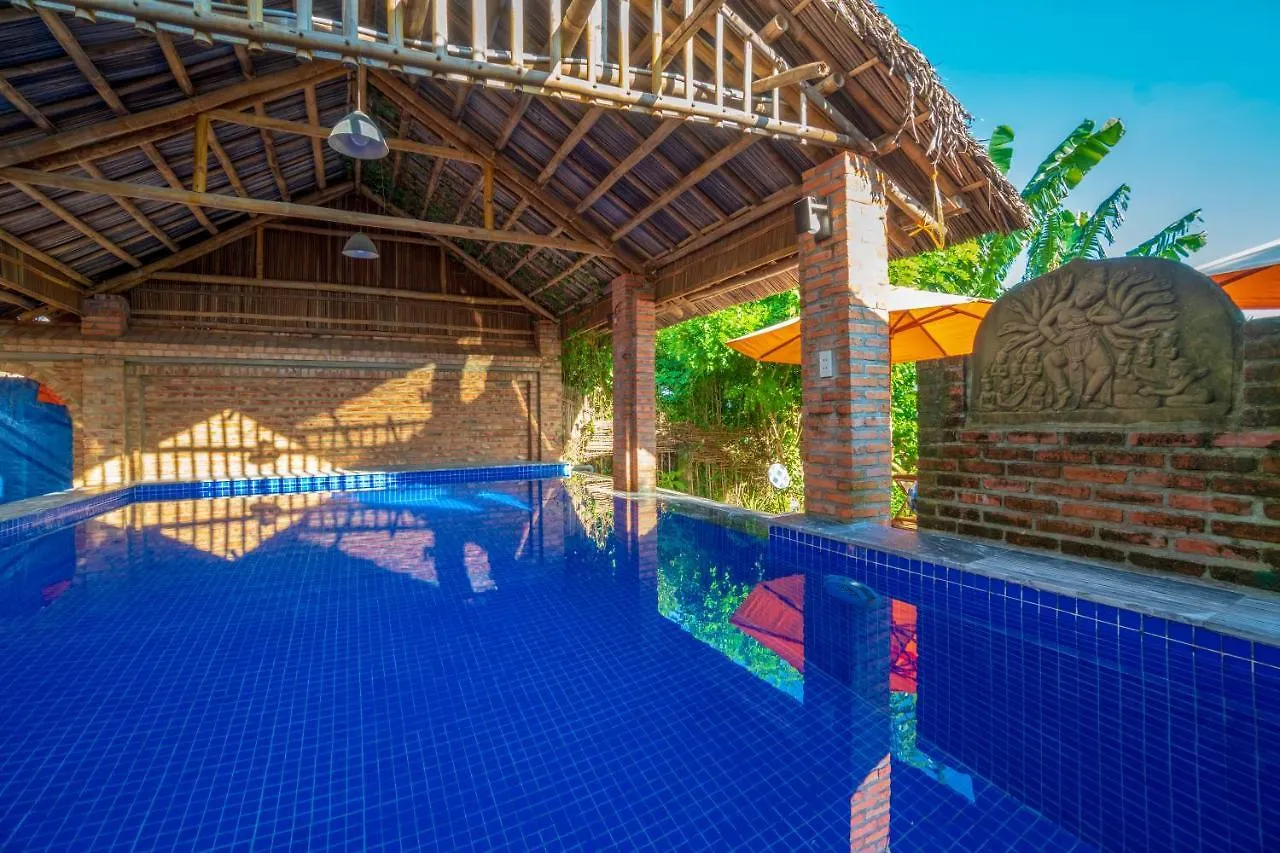 Calm House Hotel Hoi An 1