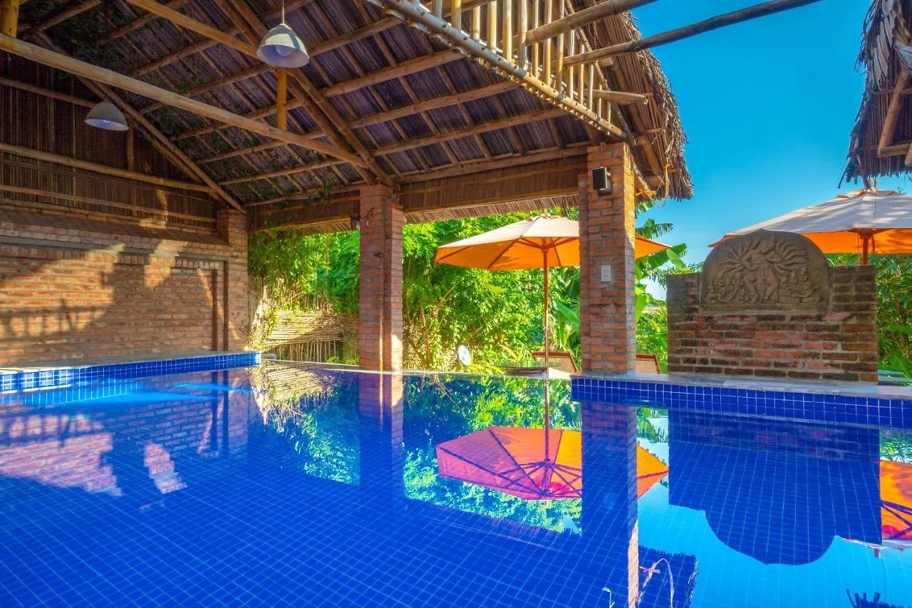 Calm House Hotel Hoi An 1