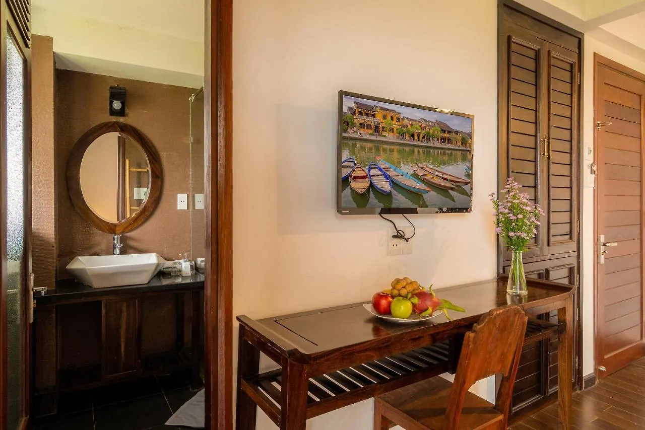 Calm House Hotel Hoi An 1