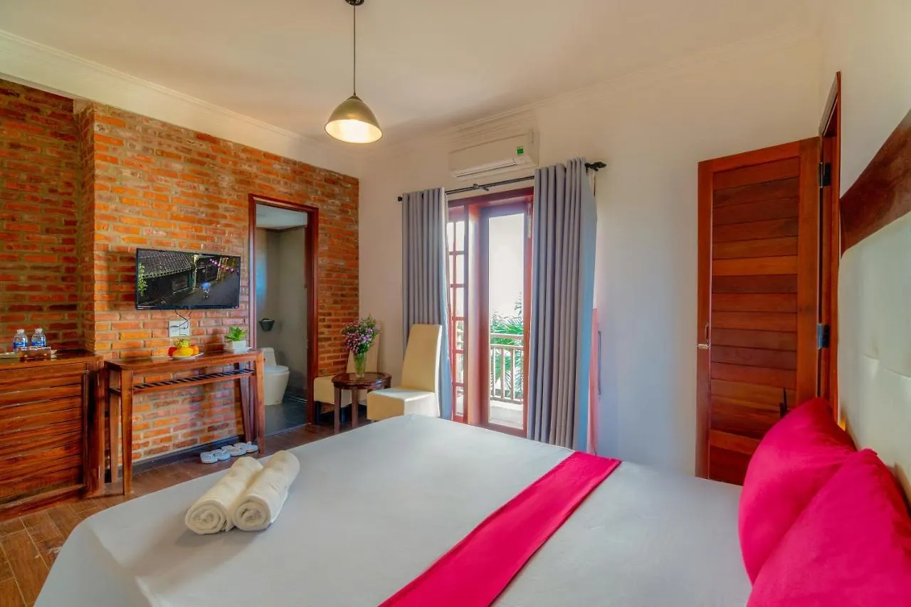 Calm House Hotel Hoi An 1