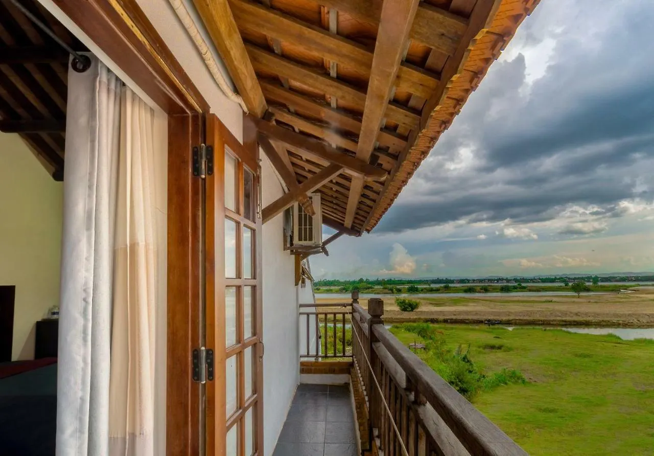 Calm House Hotel Hoi An 1 2*,